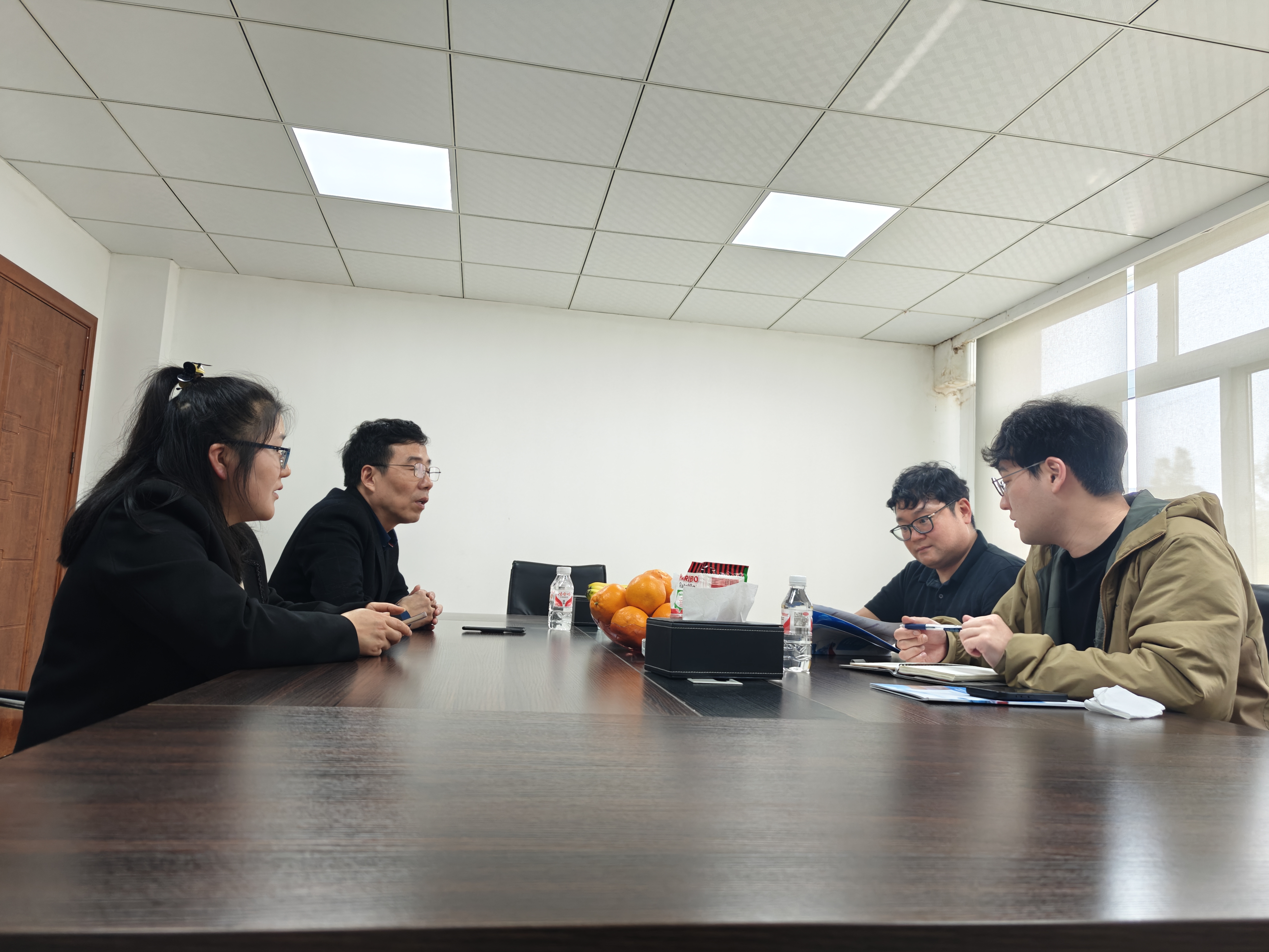 五載同行電子行業(yè)巨頭再訪湖南江海，深化氯化銨戰(zhàn)略合作